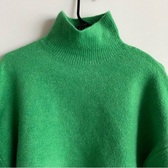 ZARA turtle neck sweater! XS - Picture 2 of 3